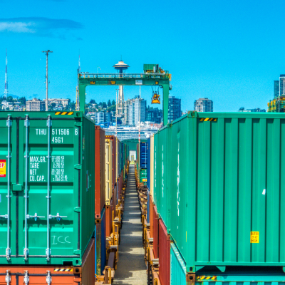 UWL containers on rail for IPI service